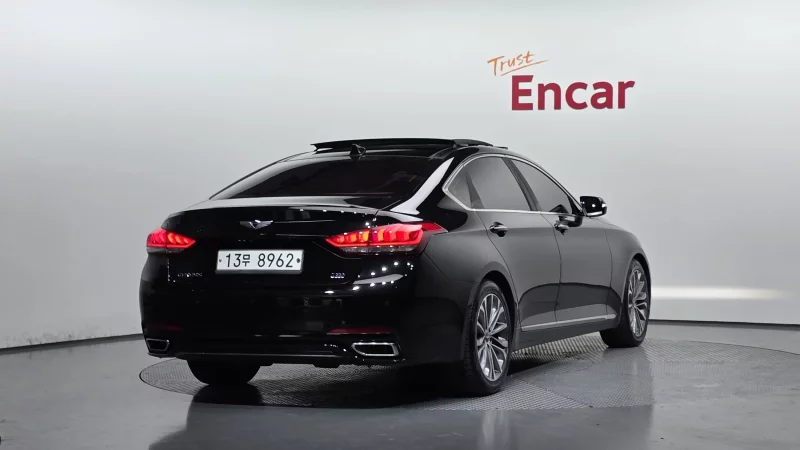 Hyundai Genesis