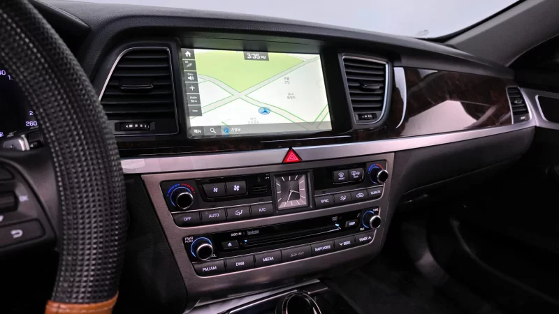 Hyundai Genesis
