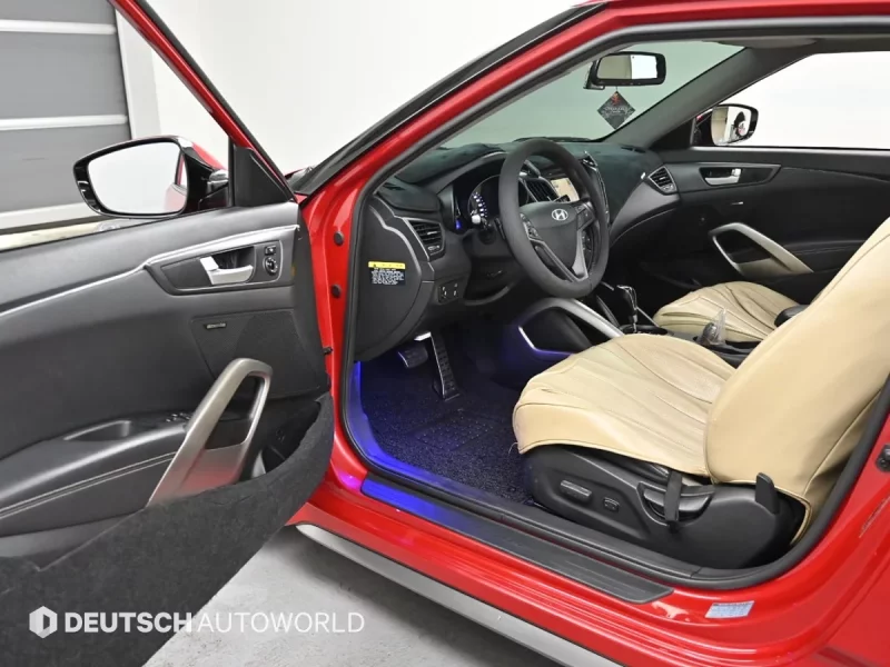 Hyundai Veloster
