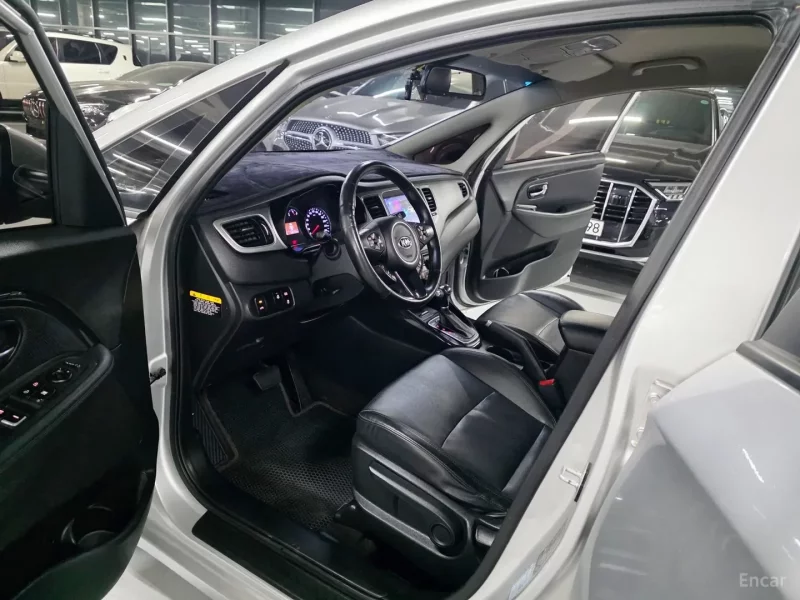 Kia Carens