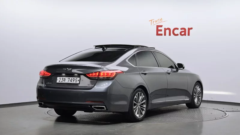 Hyundai Genesis