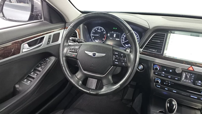 Hyundai Genesis