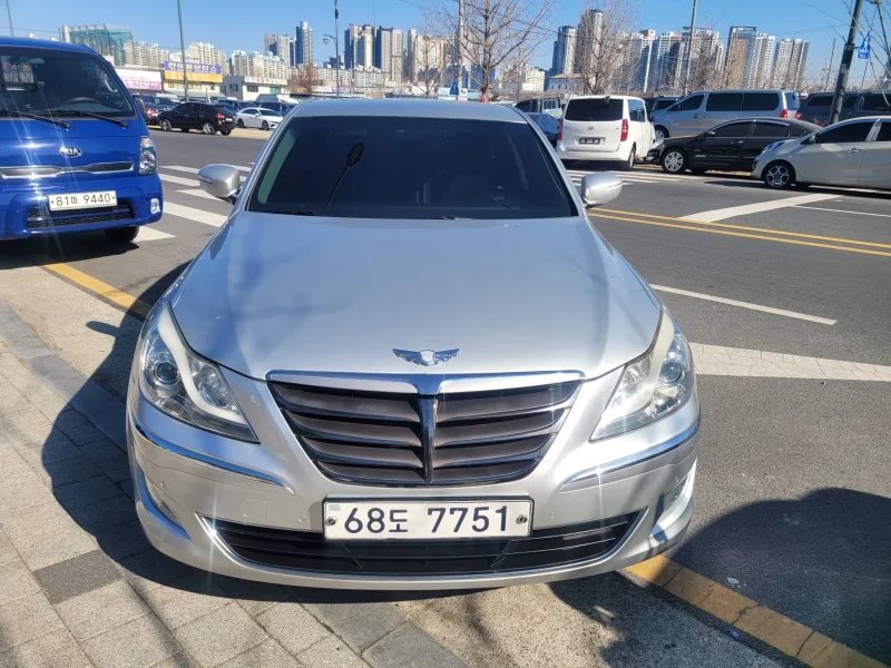 Hyundai Genesis