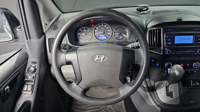 Hyundai Grand Starex