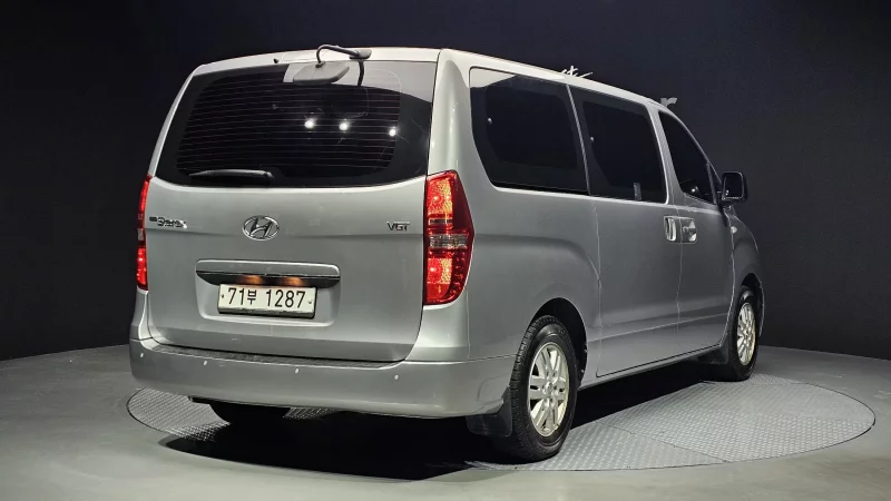 Hyundai Grand Starex