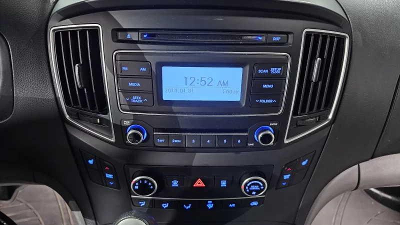 Hyundai Grand Starex