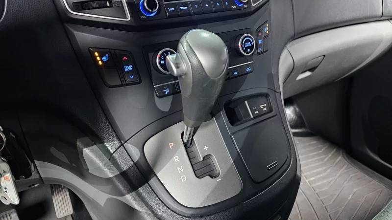 Hyundai Grand Starex
