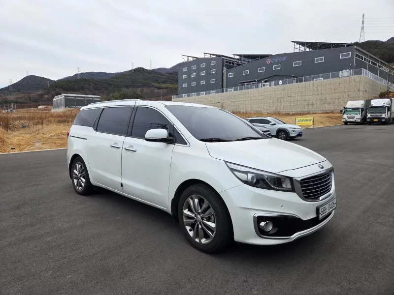 Kia Carnival