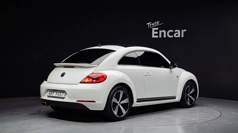 Volkswagen BEETLE