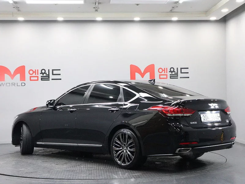 Hyundai Genesis
