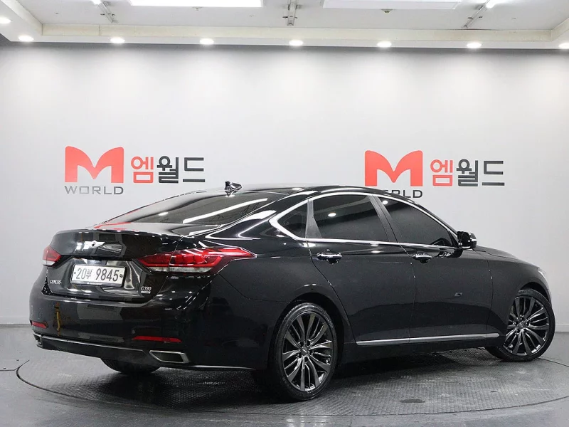 Hyundai Genesis