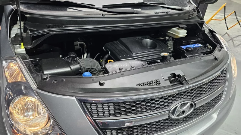 Hyundai Starex