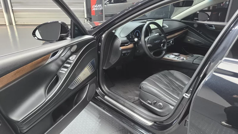 Genesis Electrified G80