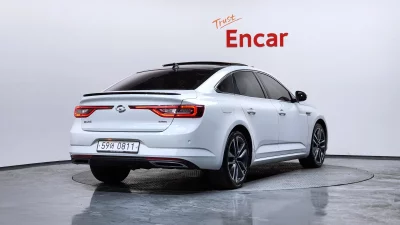 Renault SM6