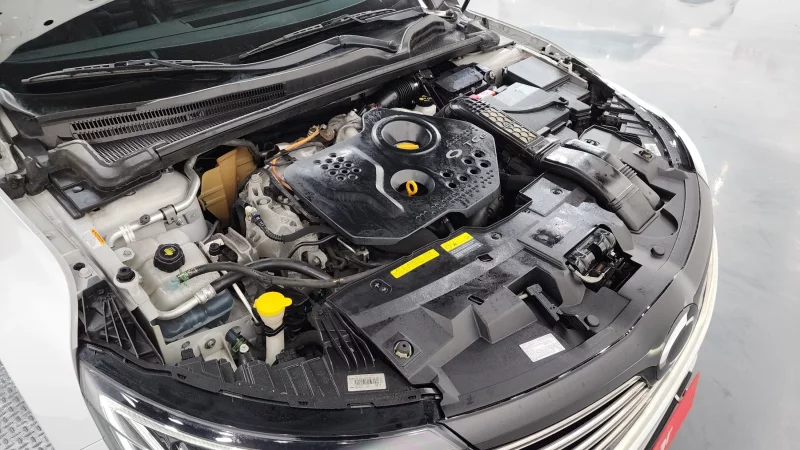 Renault SM6