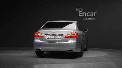 Hyundai Genesis