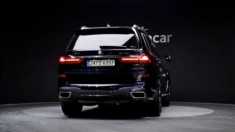 BMW X7
