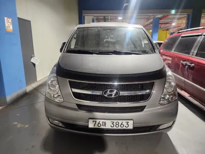 Hyundai Starex