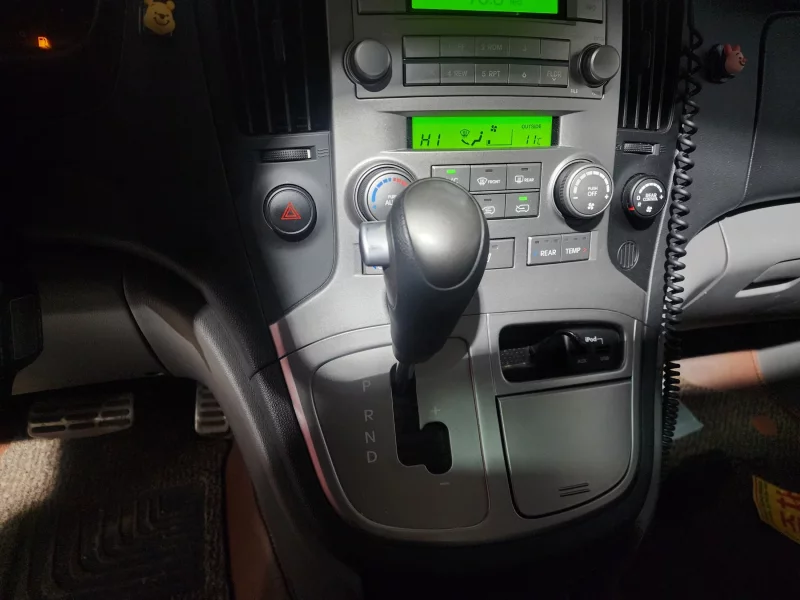 Hyundai Starex