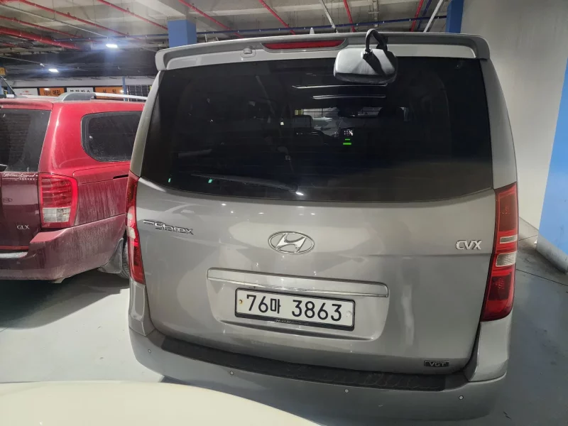 Hyundai Starex