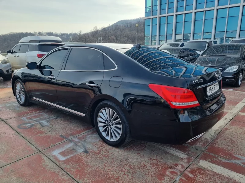 Hyundai Equus