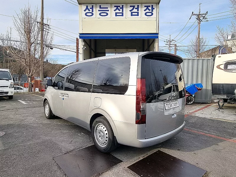 Hyundai Staria