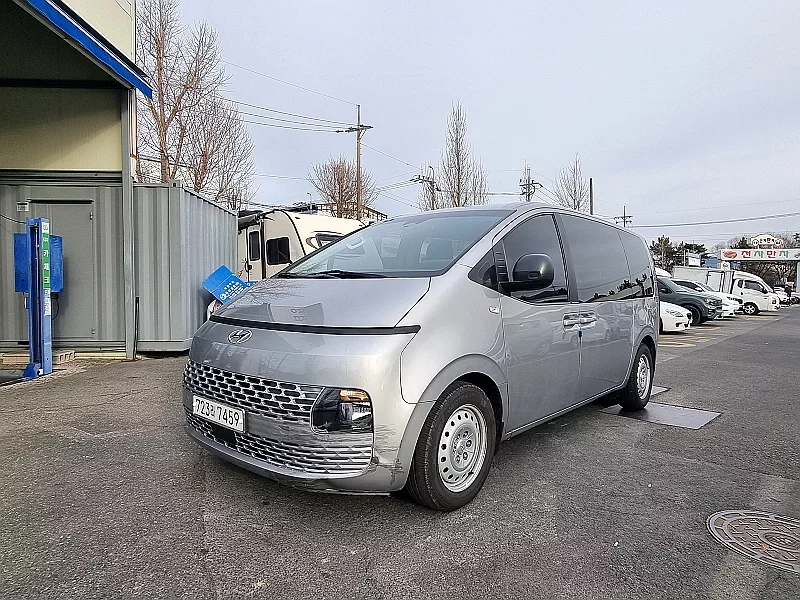 Hyundai Staria
