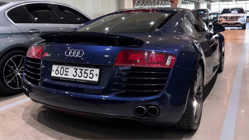 Audi R8