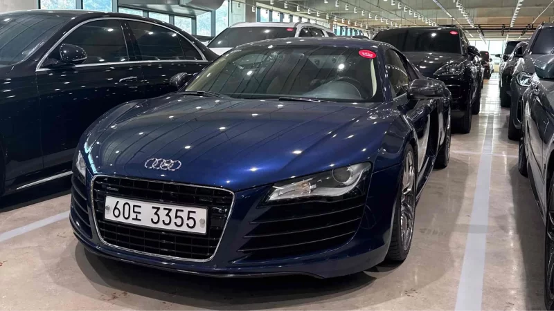 Audi R8