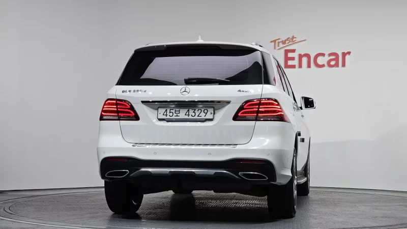 Mercedes-Benz GLE-Class