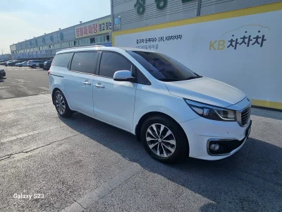 Kia Carnival