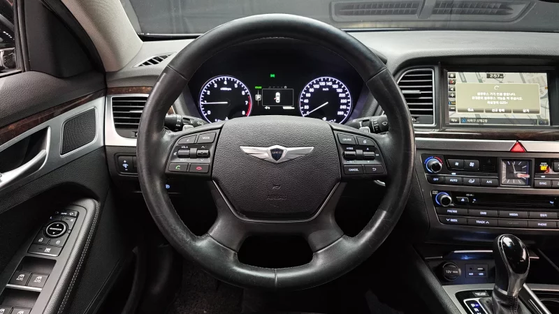 Hyundai Genesis