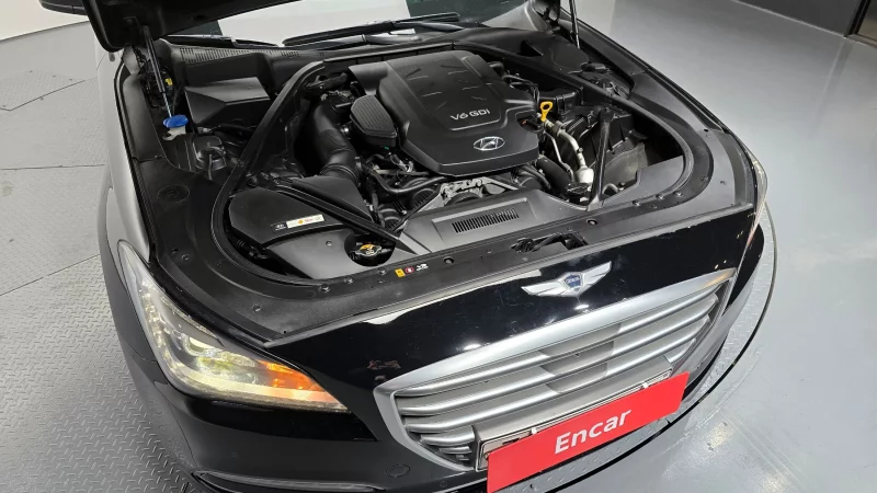 Hyundai Genesis