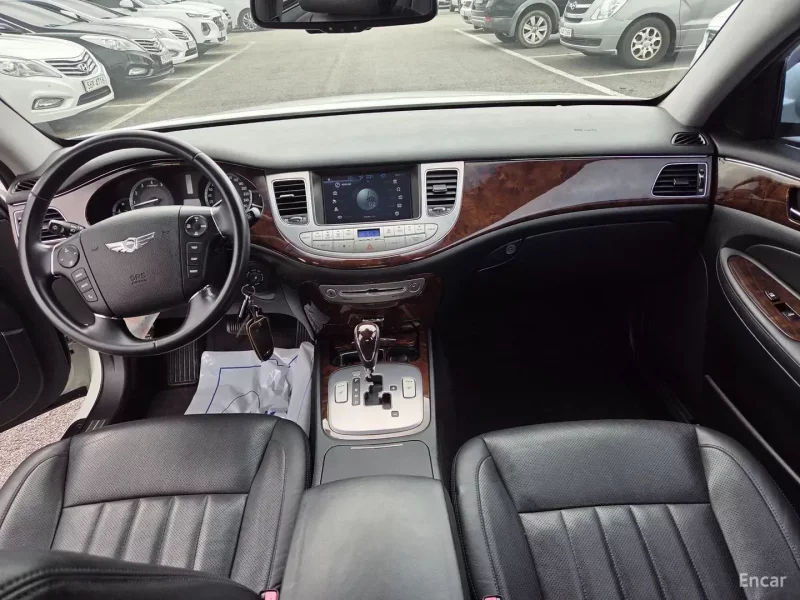 Hyundai Genesis