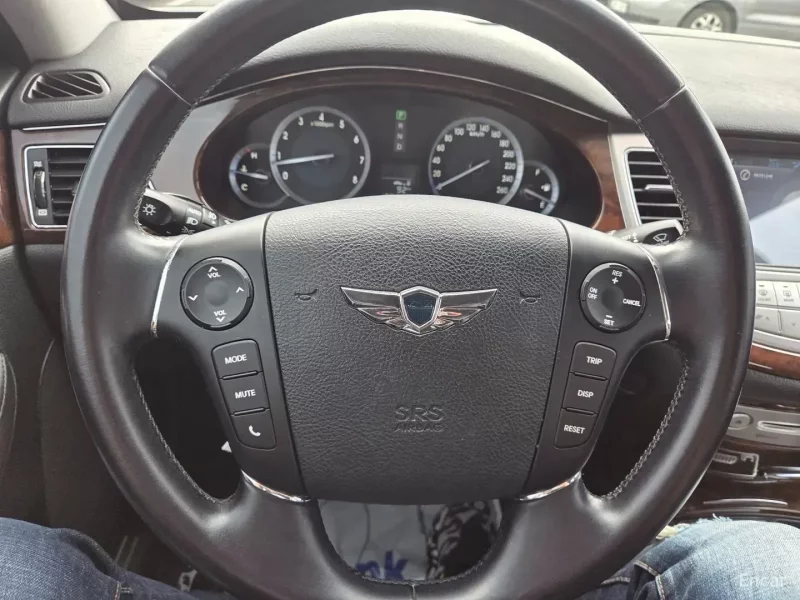 Hyundai Genesis