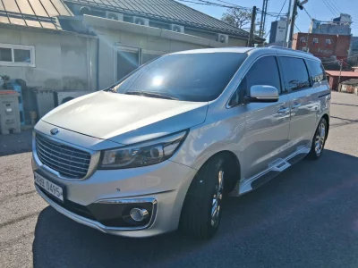 Kia Carnival