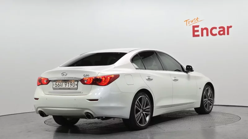 Infiniti Q50