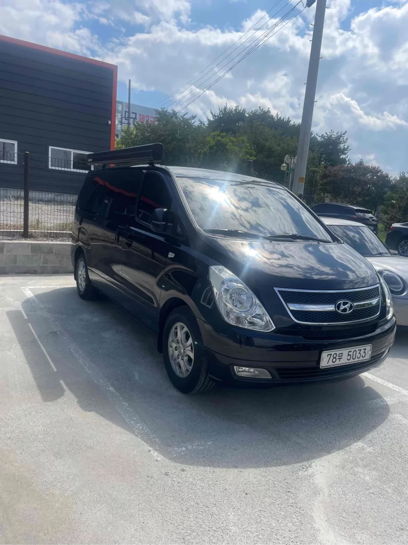 Hyundai Starex