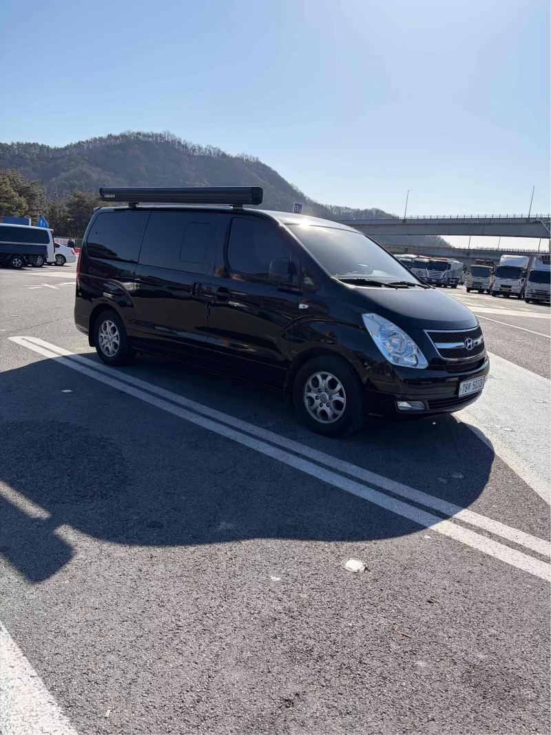 Hyundai Starex