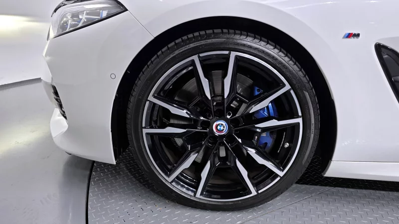 BMW 8-Series