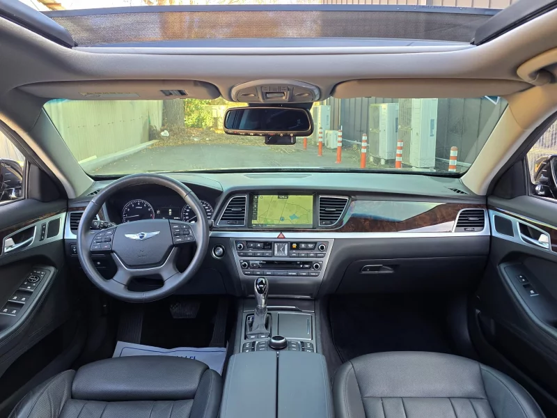 Hyundai Genesis