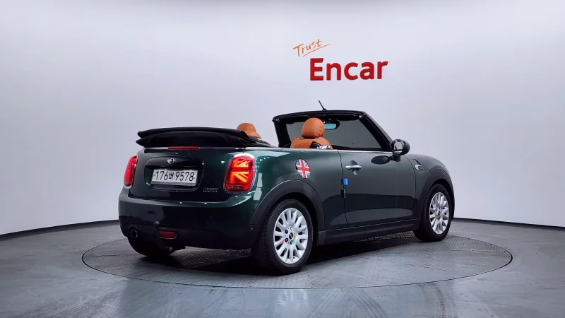 MINI Cooper Convertible