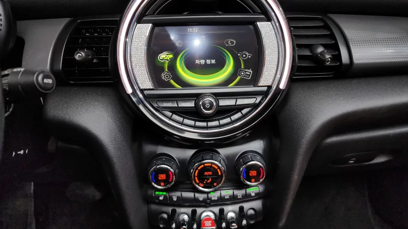 MINI Cooper Convertible