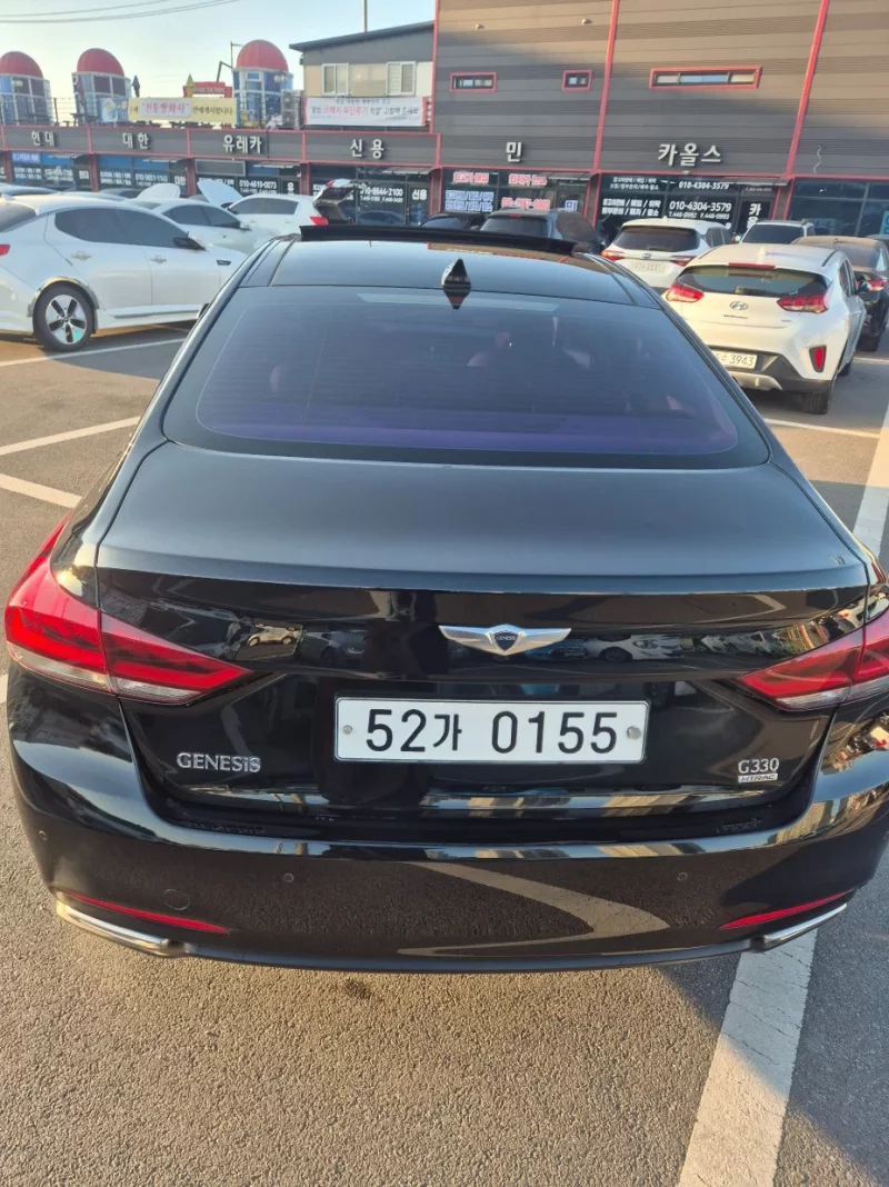 Hyundai Genesis