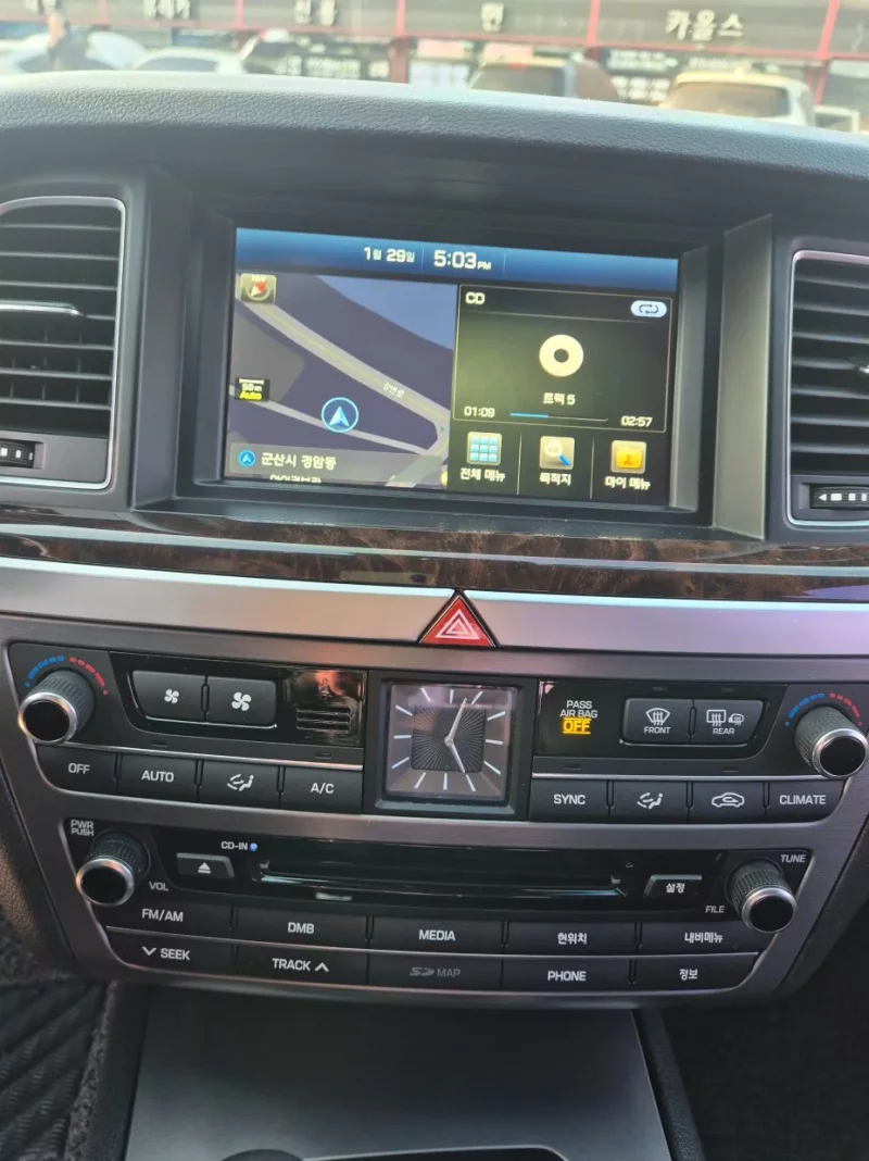 Hyundai Genesis