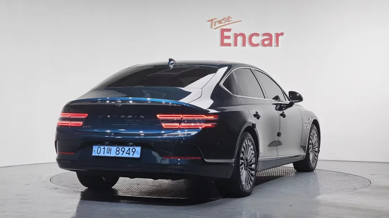 Genesis Electrified G80