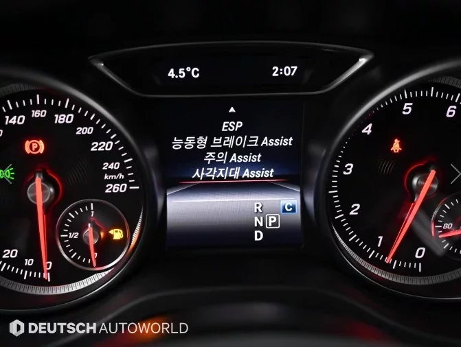 Mercedes-Benz GLA-Class