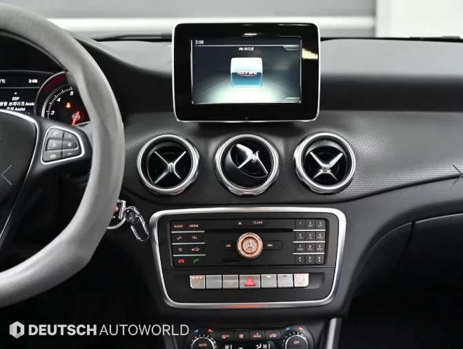 Mercedes-Benz GLA-Class