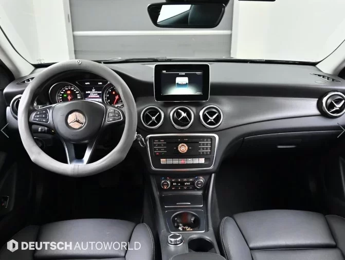 Mercedes-Benz GLA-Class