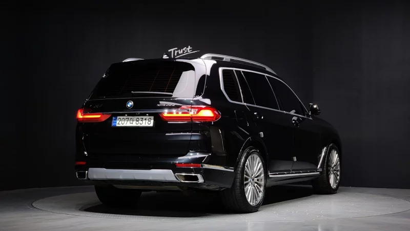 BMW X7